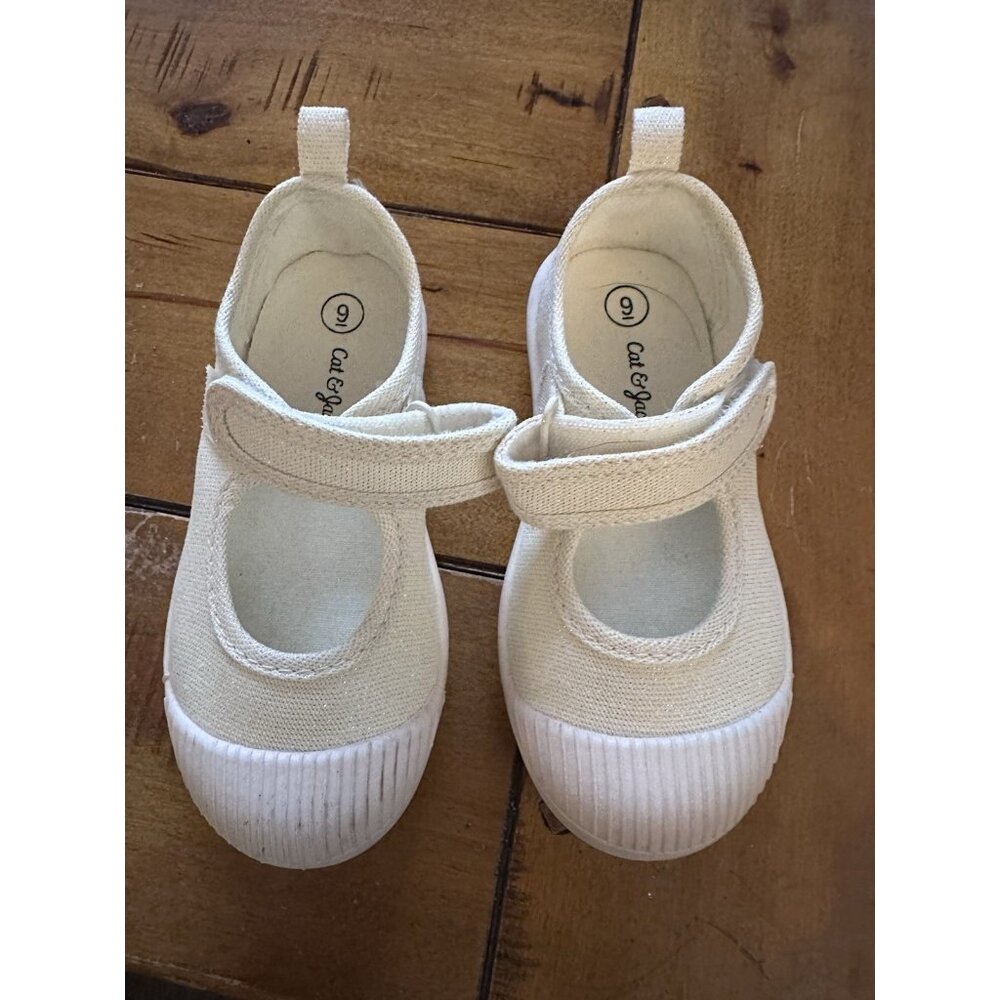 Cat and Jack White Mary Jane Shoes Size 9 Toddler Girls Slip On